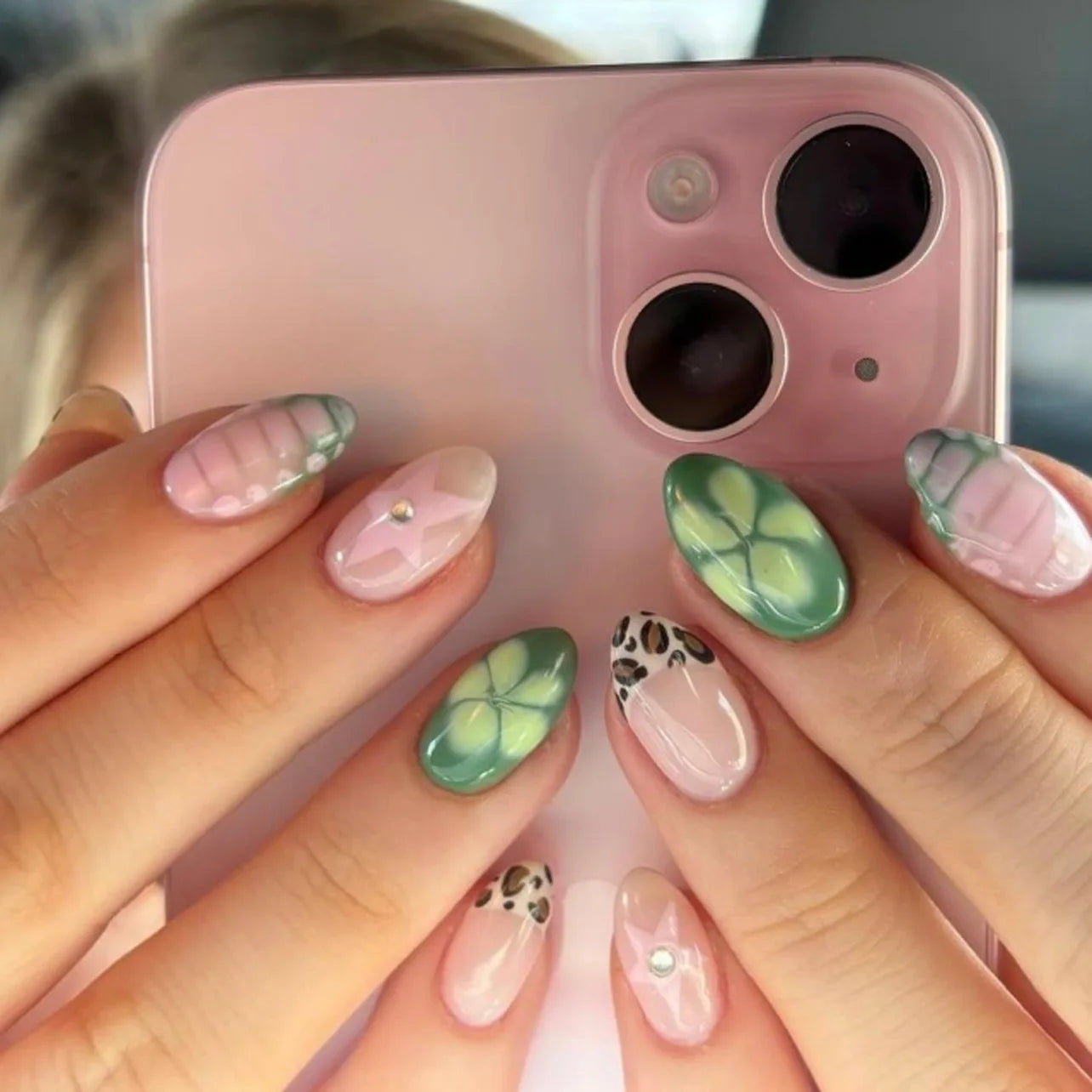 💅 UÑAS POSTIZAS FLORALES BLANCAS – 24 PIEZAS FULL COVER | ESTILO EUROPEO A LA MODA