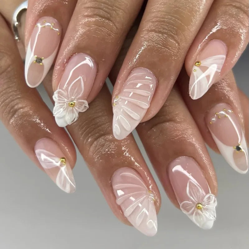 💅 UÑAS POSTIZAS FLORALES BLANCAS – 24 PIEZAS FULL COVER | ESTILO EUROPEO A LA MODA