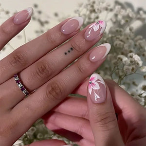 💅 UÑAS POSTIZAS FLORALES BLANCAS – 24 PIEZAS FULL COVER | ESTILO EUROPEO A LA MODA