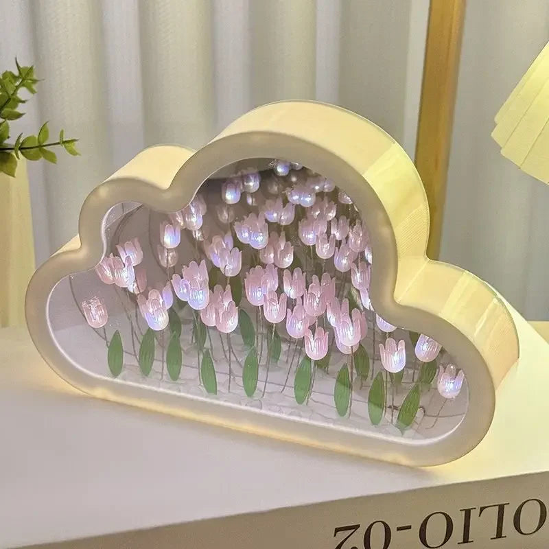 🌷 TULIP CLOUD – LÁMPARA NOCTURNA ARTESANAL CON FLORES | LUZ DE AMBIENTE ROMÁNTICA