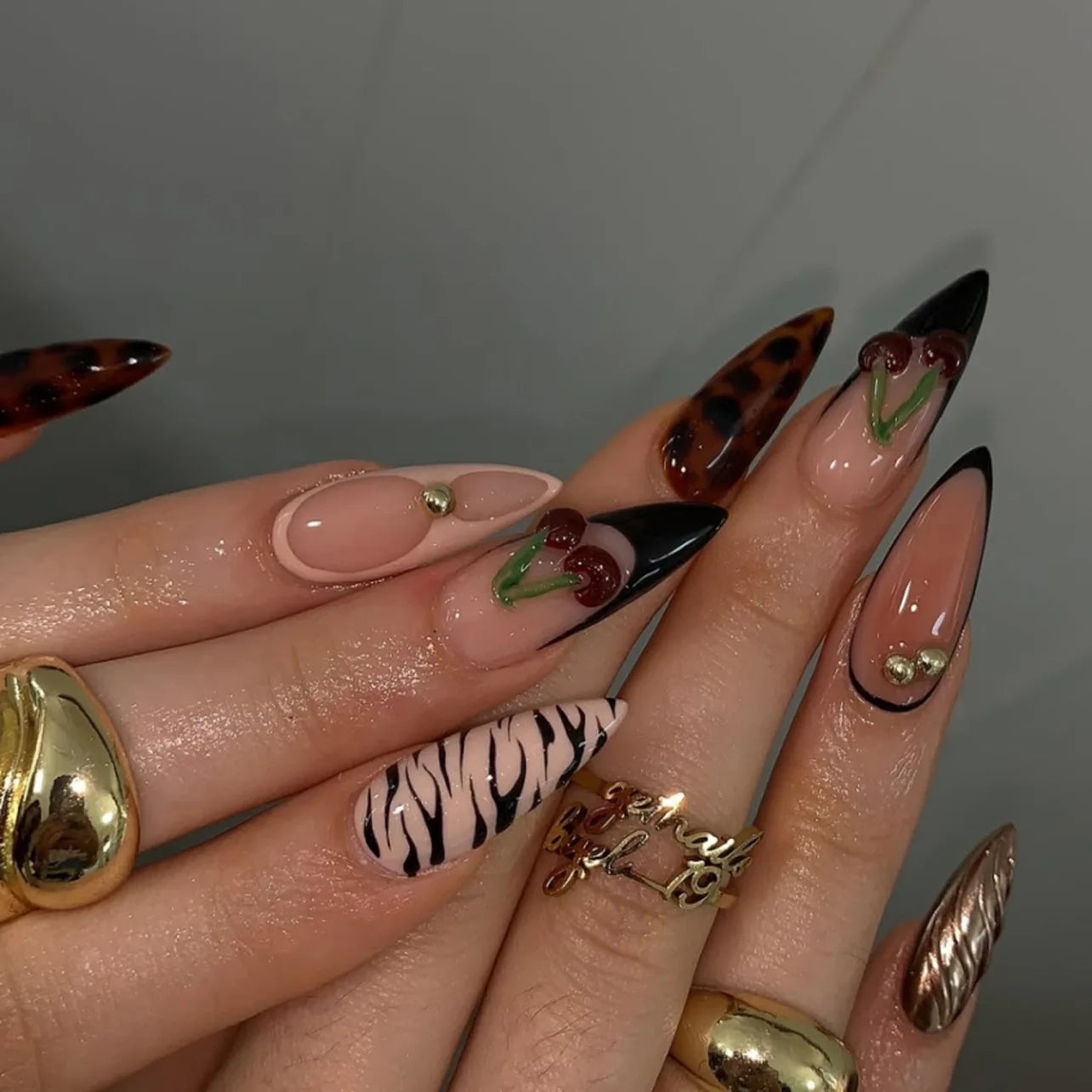 💅 UÑAS POSTIZAS FLORALES BLANCAS – 24 PIEZAS FULL COVER | ESTILO EUROPEO A LA MODA