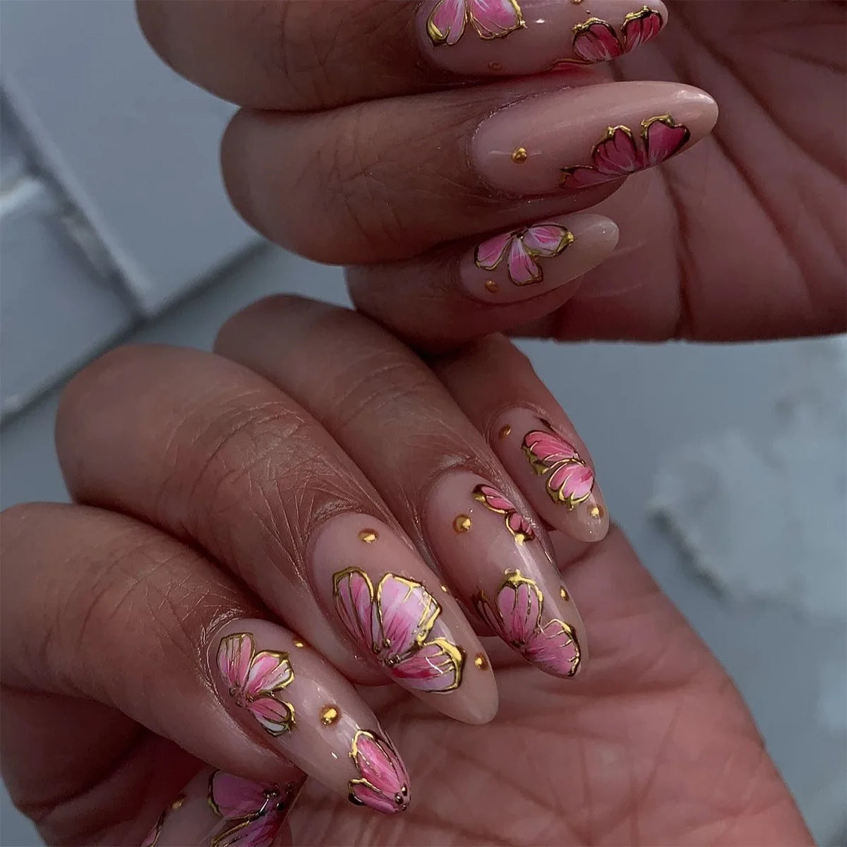💅 UÑAS POSTIZAS FLORALES BLANCAS – 24 PIEZAS FULL COVER | ESTILO EUROPEO A LA MODA