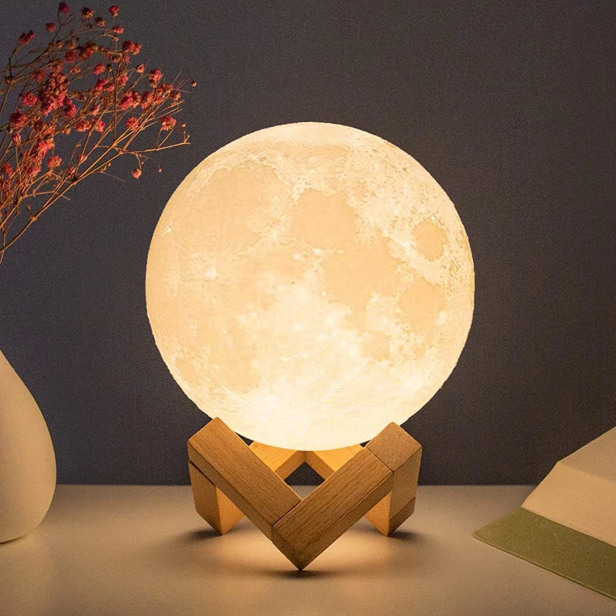 🌙 LÁMPARA LUNA 8 CM – LUZ NOCTURNA LED CON BASE | DECORACIÓN MÁGICA PARA HABITACIÓN